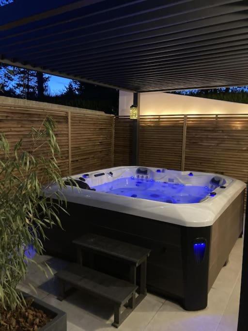 Spa & Serenite, Aux Portes De Disney Et De Paris Villiers-sur-Morin Exteriör bild